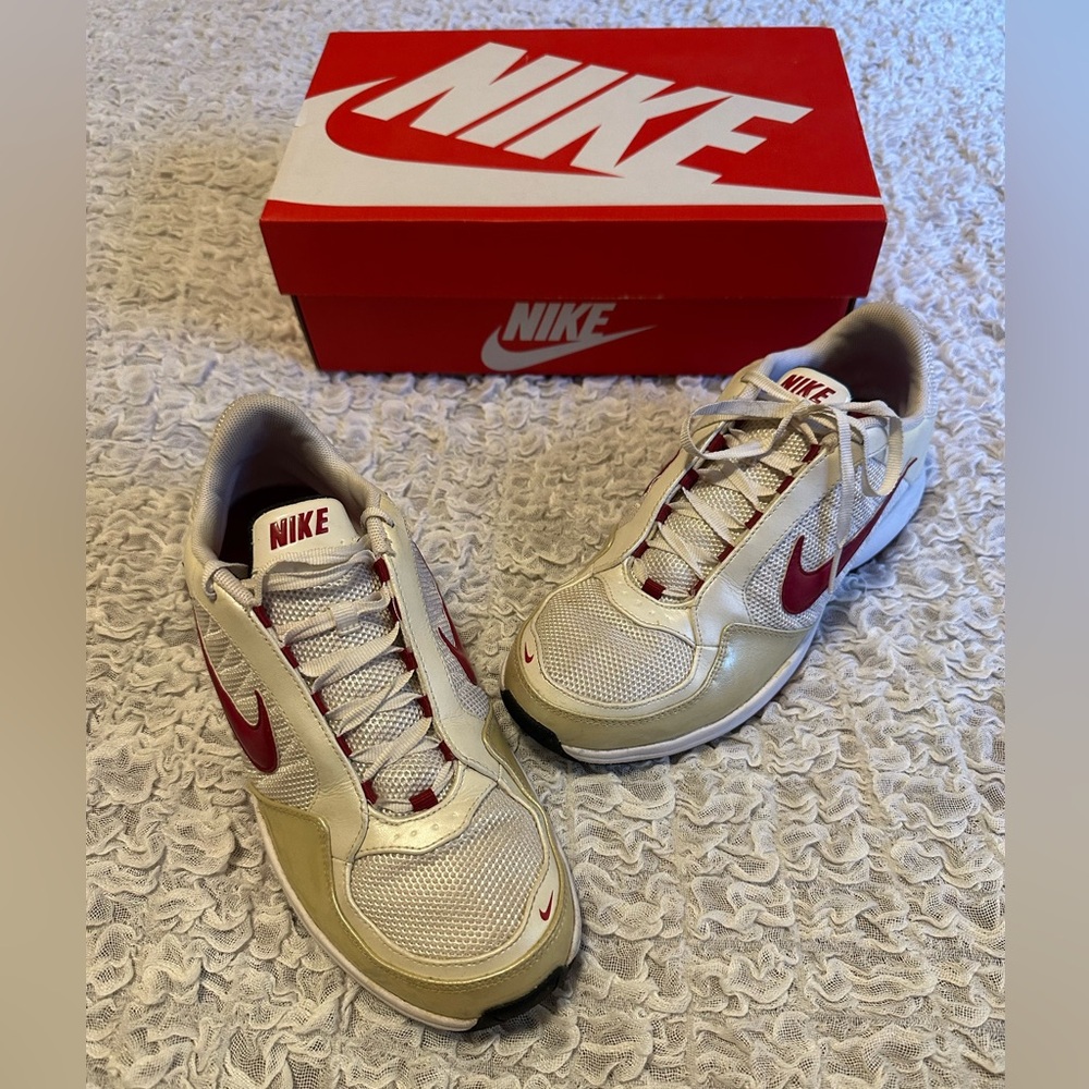 Nike White and Red Athletic Shoes 8.5 Women’s